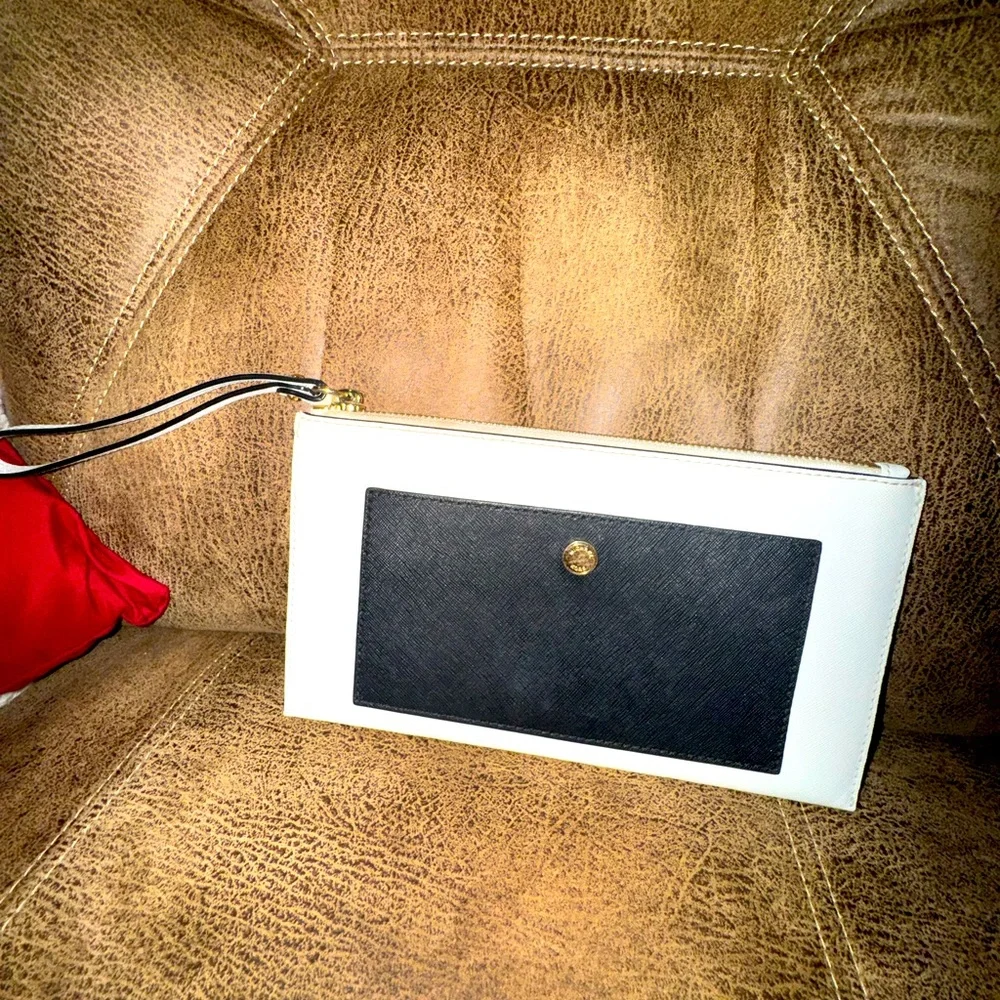 Michael Kors Greenwich LG Snap PKT Zip Clutch Leather - Picture 1 of 2